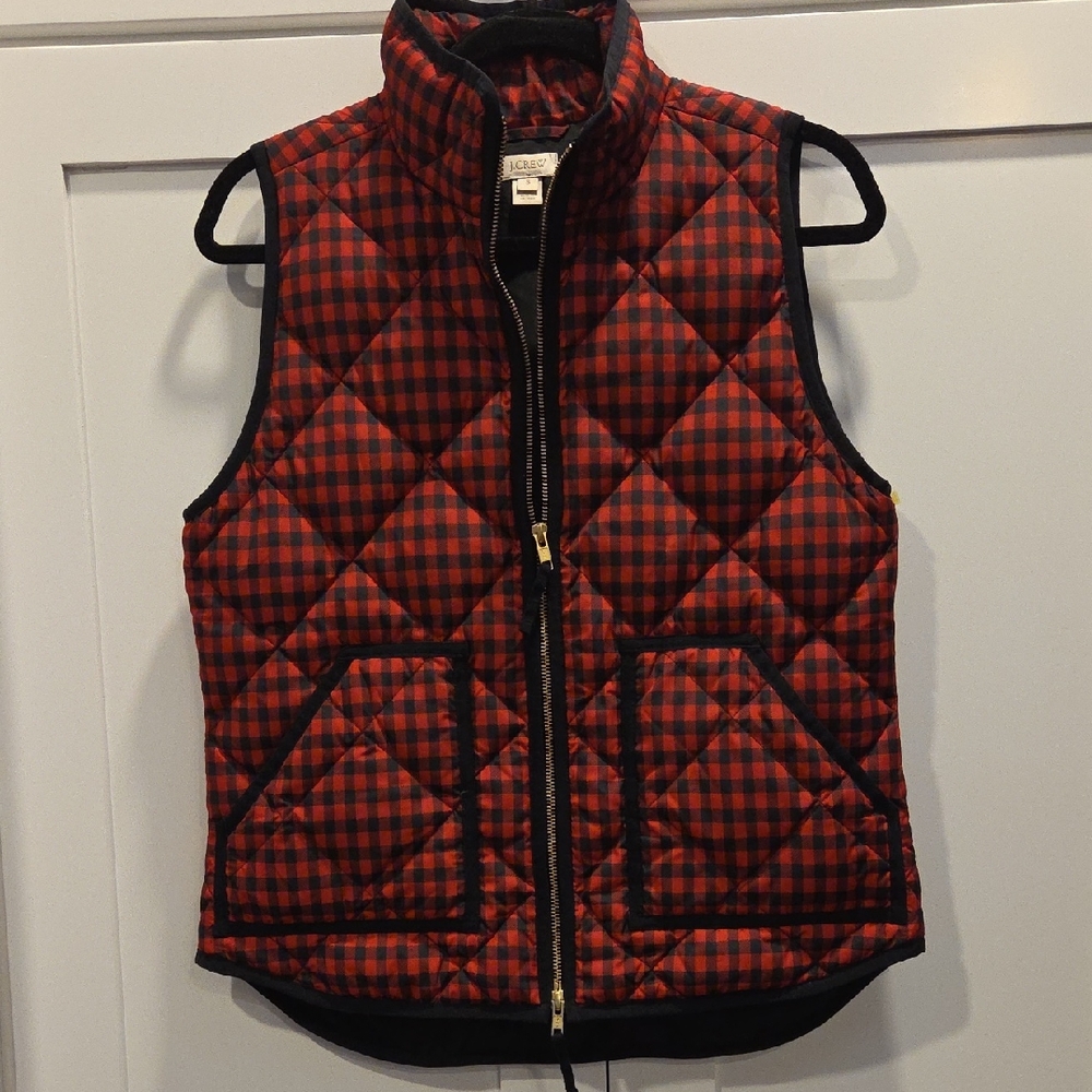 J. Crew Red and Black Plaid Quilted Vest. Sz Small